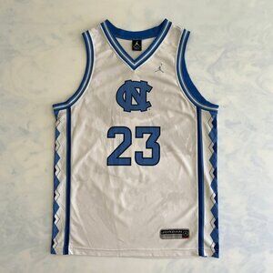 VINTAGE Nike Michael Jordan UNC Tar Heels Jersey 23 Adult Medium